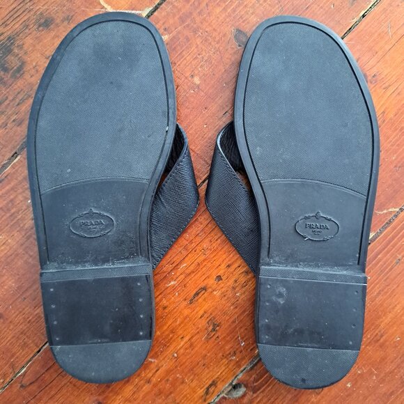 Prada Men\'s Black Leather Flip Flops